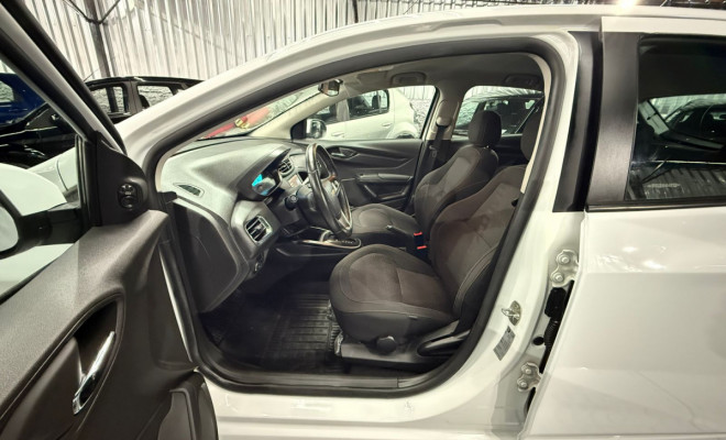 GM - Chevrolet ONIX HATCH LTZ 1.4 8V FlexPower 5p Aut. 2015 Flex-9