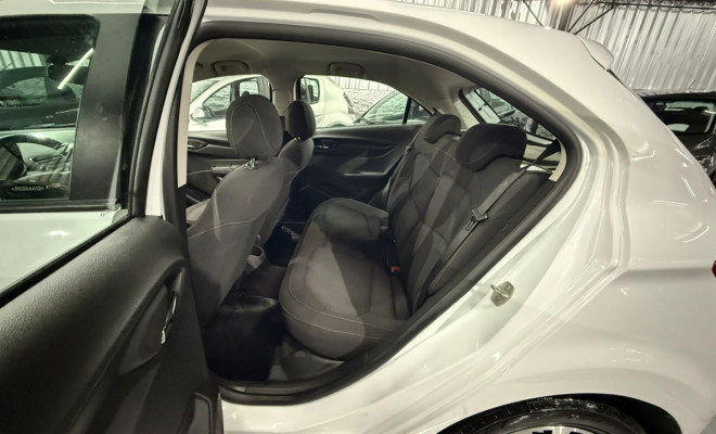 GM - Chevrolet ONIX HATCH LTZ 1.4 8V FlexPower 5p Aut. 2015 Flex-10