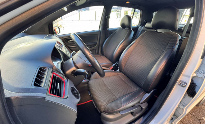 VW - VolksWagen Fox Rock in Rio 1.6 Mi Total Flex 8V 5p 2013 Flex-6