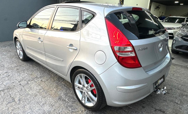 Hyundai i30 2.0 16V 145cv 5p Aut. 2011 Gasolina-1