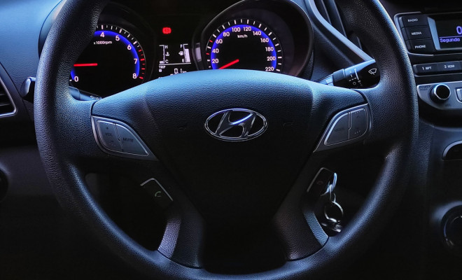 Hyundai HB20S C.Plus/C.Style 1.6 Flex 16V Mec.4p 2017 Flex-5