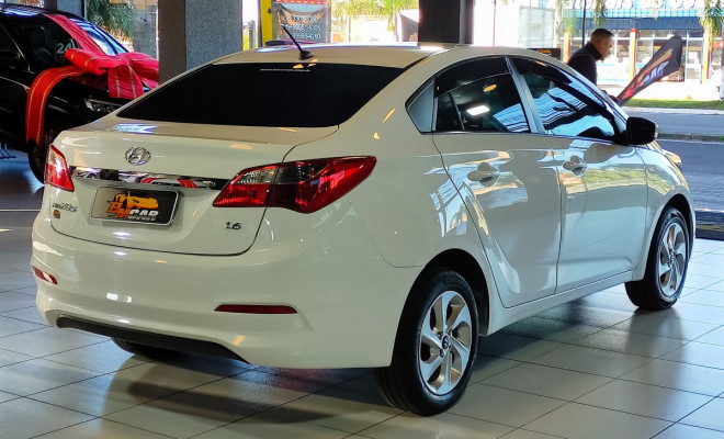Hyundai HB20S C.Plus/C.Style 1.6 Flex 16V Mec.4p 2017 Flex-1