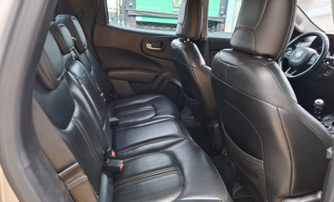 Fiat Toro Freedom 2.0 16V 4x2 TB Diesel Mec. 2017 Diesel-10