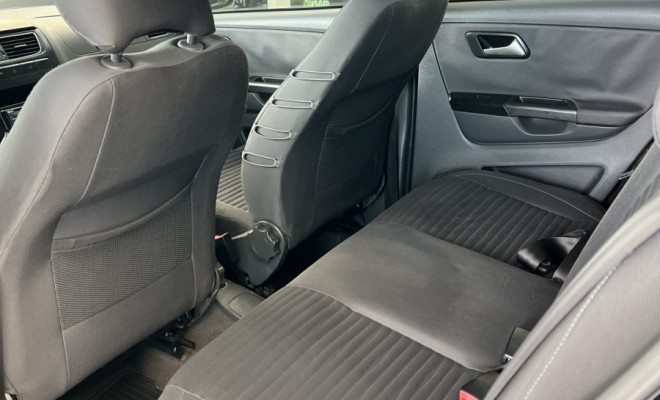 VW - VolksWagen CROSSFOX 1.6 Mi Total Flex 8V 5p 2011 Flex-9