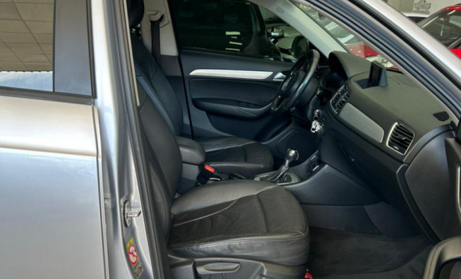 Audi Q3 1.4 TFSI/TFSI Flex S-tronic 5p 2016 Gasolina-8