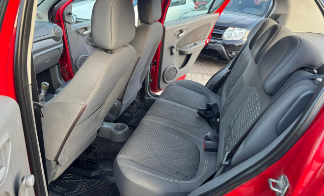 Fiat Palio ATTRACTIVE 1.0 EVO Fire Flex 8v 5p 2014 Flex-8