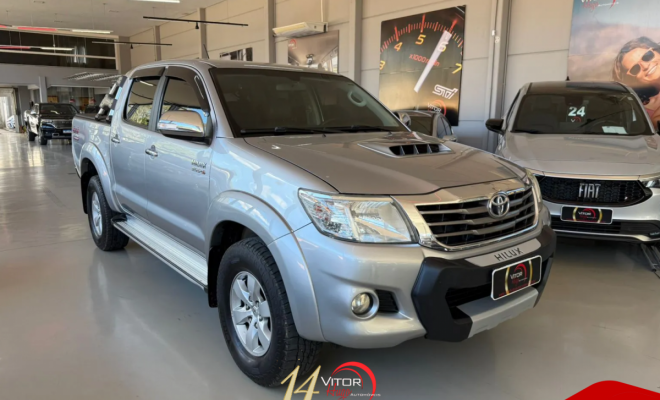 Toyota Hilux CD SRV D4-D 4x4 3.0 TDI Diesel Aut 2015 Diesel