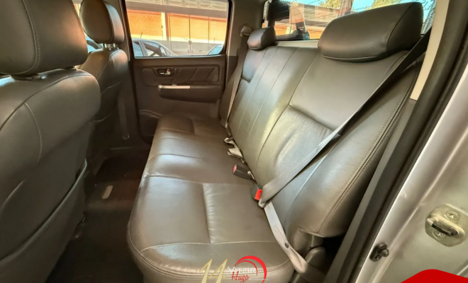 Toyota Hilux CD SRV D4-D 4x4 3.0 TDI Diesel Aut 2015 Diesel-3