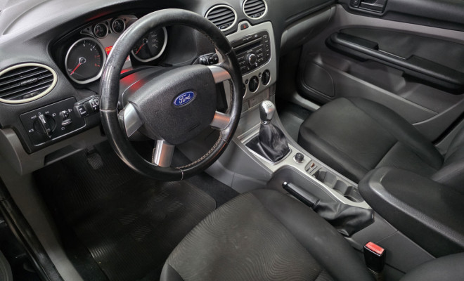 Ford Focus 1.6 S/SE/SE Plus Flex 8V/16V  5p 2013 Flex-4
