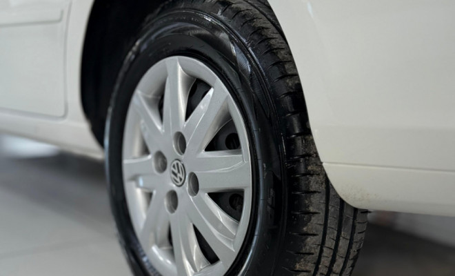 VW - VolksWagen VOYAGE 1.6/1.6 City  Mi Total Flex 8V 4p 2013 Flex-4