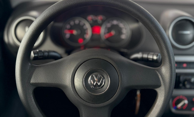 VW - VolksWagen VOYAGE 1.6/1.6 City  Mi Total Flex 8V 4p 2013 Flex-7
