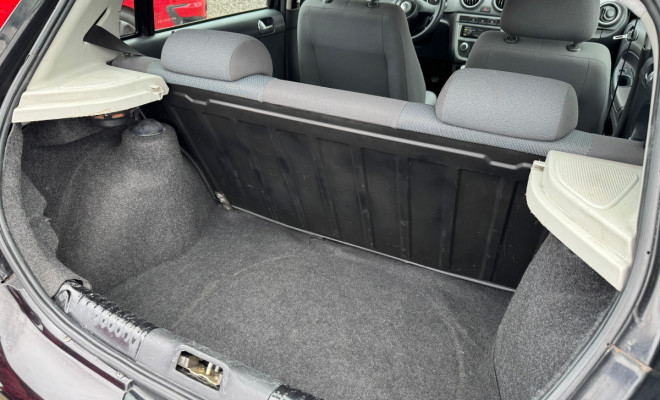 VW - VolksWagen Gol (novo) 1.0 Mi Total Flex 8V 4p 2010 Flex-9