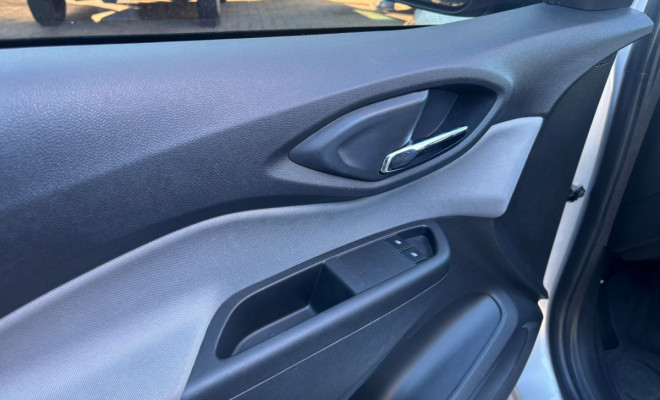 GM - Chevrolet ONIX HATCH LT 1.4 8V FlexPower 5p Mec. 2019 Flex-9