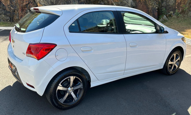 GM - Chevrolet ONIX HATCH LTZ 1.4 8V FlexPower 5p Aut. 2018 Flex-12