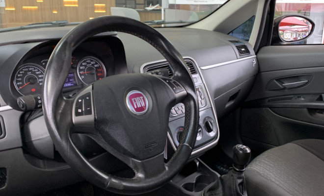 Fiat Punto ESSENCE 1.6 Flex 16V 5p 2011 Flex-6