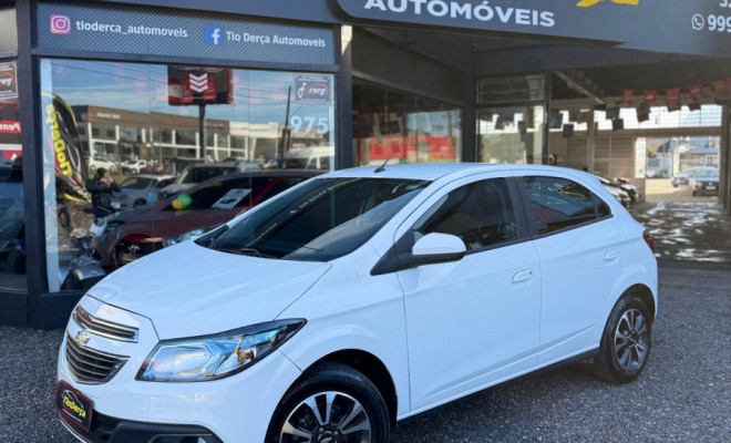 GM - Chevrolet ONIX HATCH LTZ 1.4 8V FlexPower 5p Mec. 2016 Flex