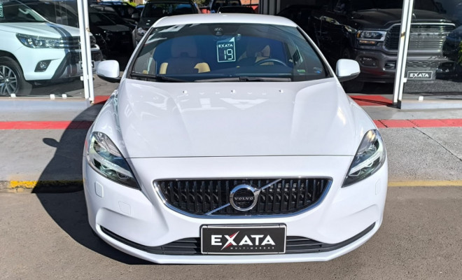 Volvo V40 T-4 MOMENTUM 2.0 AUT.-0
