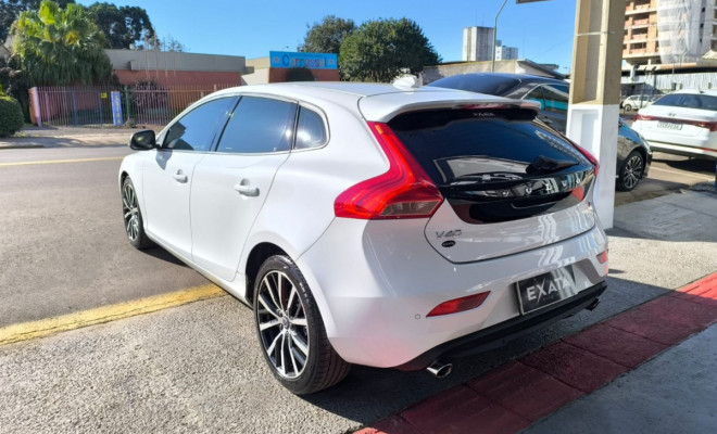 Volvo V40 T-4 MOMENTUM 2.0 AUT.-4