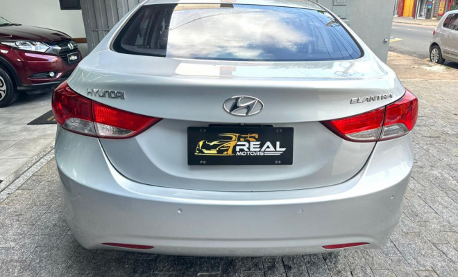 Hyundai Elantra GLS 1.8 16V Aut. 2012 Gasolina-9