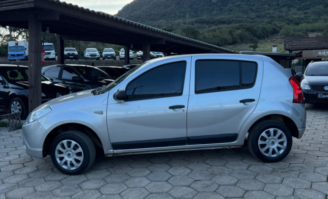 Renault SANDERO Expression Hi-Flex 1.0 16V 5p 2010 Flex-2