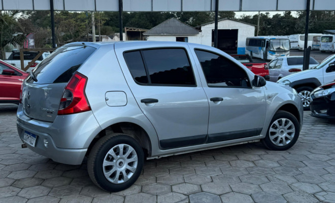 Renault SANDERO Expression Hi-Flex 1.0 16V 5p 2010 Flex-4