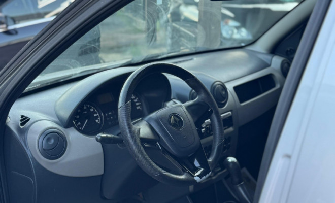 Renault SANDERO Expression Hi-Flex 1.0 16V 5p 2010 Flex-1