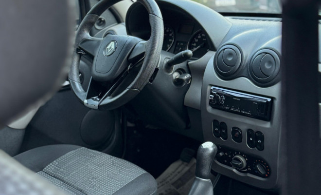Renault SANDERO Expression Hi-Flex 1.0 16V 5p 2010 Flex-5