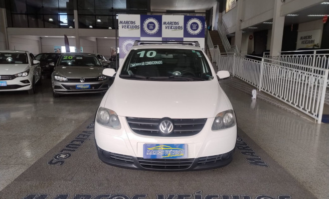 VW - VolksWagen Fox SUNRISE 1.0 Mi Total Flex 8V 5p 2010 Flex