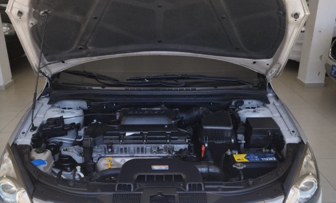 Hyundai i30 2.0 16V 145cv 5p Aut. 2011 Gasolina-6
