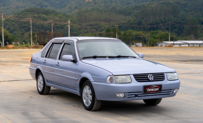 VW - VolksWagen Santana 2.0 Mi 2p e 4p 2001 Gasolina-4