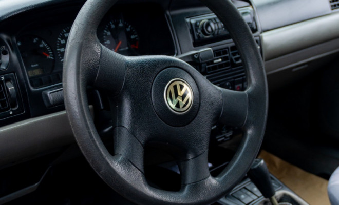 VW - VolksWagen Santana 2.0 Mi 2p e 4p 2001 Gasolina-16