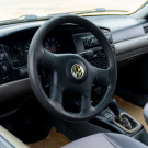 VW - VolksWagen Santana 2.0 Mi 2p e 4p 2001 Gasolina-16