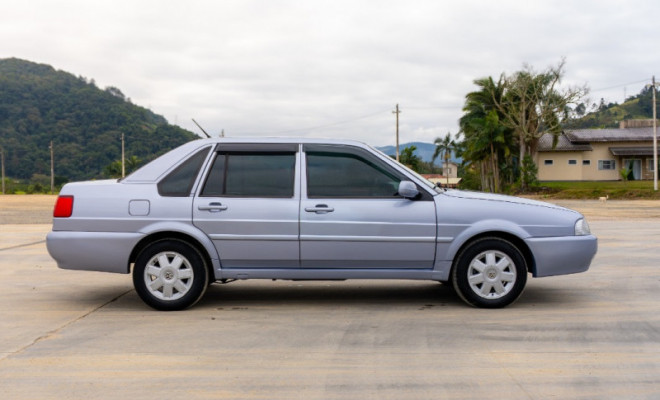 VW - VolksWagen Santana 2.0 Mi 2p e 4p 2001 Gasolina-6