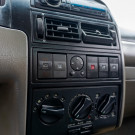 VW - VolksWagen Santana 2.0 Mi 2p e 4p 2001 Gasolina-17