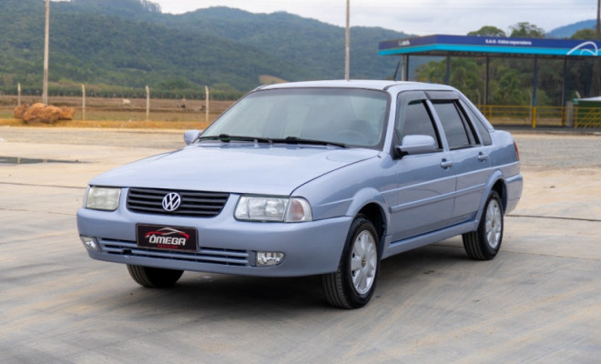 VW - VolksWagen Santana 2.0 Mi 2p e 4p 2001 Gasolina