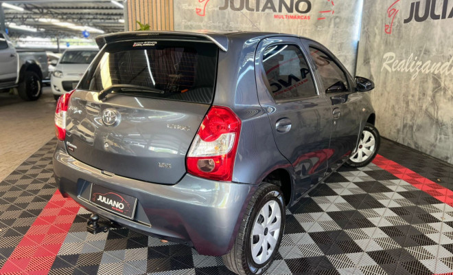 Toyota ETIOS X 1.3 Flex 16V 5p Mec. 2013 Flex-1