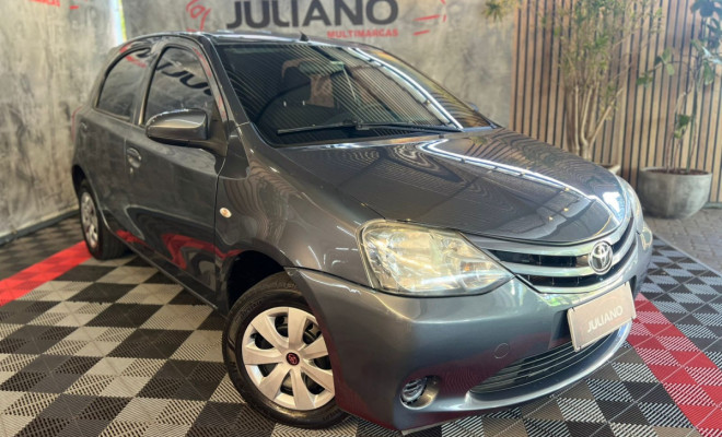 Toyota ETIOS X 1.3 Flex 16V 5p Mec. 2013 Flex