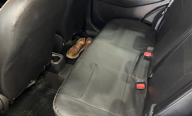 Ford Ka 1.5 Sedan SE Plus 12V Flex 4p Aut. 2021-4