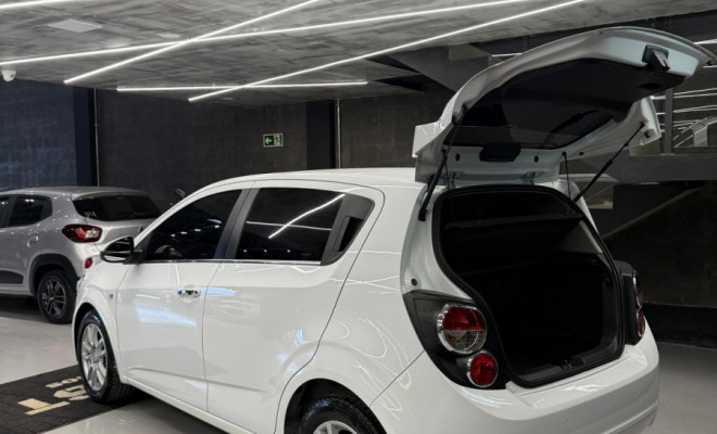 GM - Chevrolet SONIC HB LTZ 1.6 16V 5p Aut. 2012 Flex-3