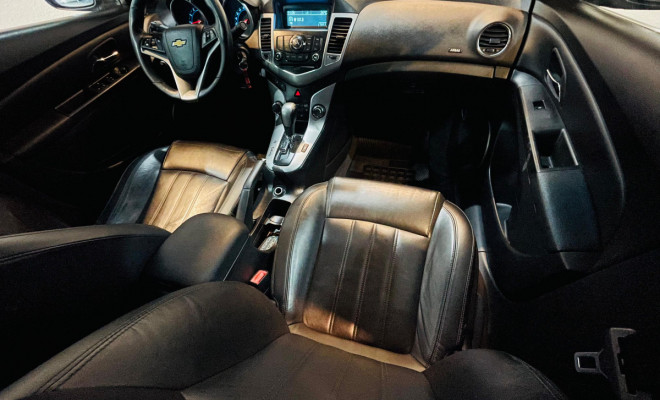 GM - Chevrolet CRUZE LT 1.8 16V FlexPower 4p Aut. 2012 Flex-9