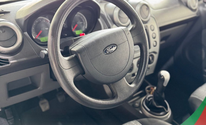 Ford Fiesta Sed. 1.6 8V Flex 4p 2013 Flex-3