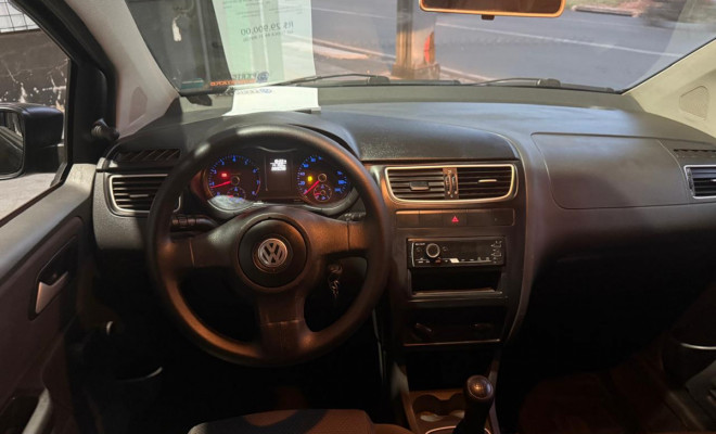 VW - VolksWagen Fox 1.0 Mi Total Flex 8V 5p 2010 Flex-4