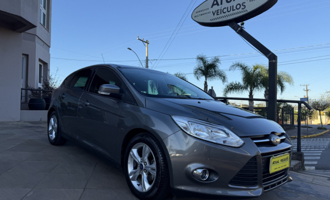Ford Focus 1.6 SE 16V  5p 2015 Flex