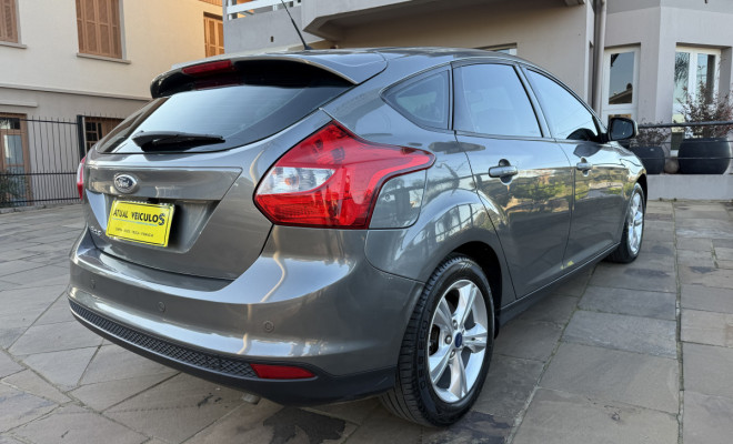 Ford Focus 1.6 SE 16V  5p 2015 Flex-2