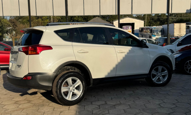 Toyota RAV4 2.0 4x4 16V Aut. 2013 Gasolina-5