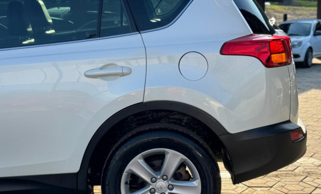 Toyota RAV4 2.0 4x4 16V Aut. 2013 Gasolina-2