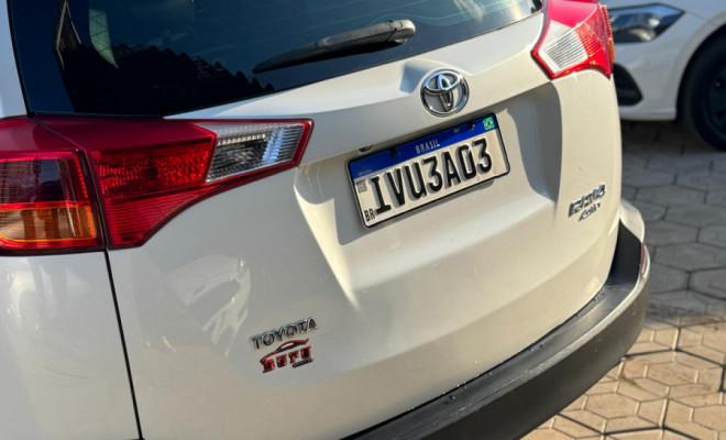 Toyota RAV4 2.0 4x4 16V Aut. 2013 Gasolina-4