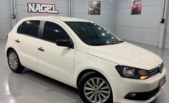 VW - VolksWagen Gol (novo) 1.0 Mi Total Flex 8V 4p 2014 Flex-4