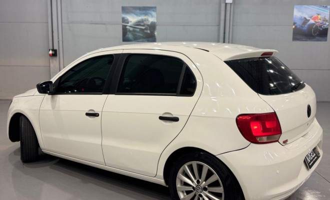VW - VolksWagen Gol (novo) 1.0 Mi Total Flex 8V 4p 2014 Flex-2