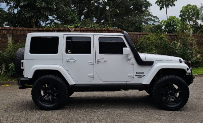 Jeep Wrangler Unlimited Sport 3.6 V6 284cv 4p 2014 Gasolina-5